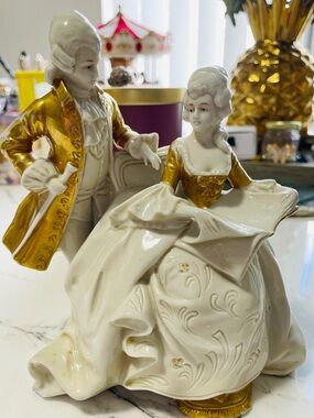 Vintage Porcelain  Gold and White Beautiful Couple Figurine Classic